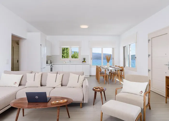 Beachside Escape Apartments